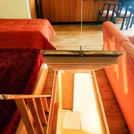 Lovely 1 Bedroom Loft, 20 Mins To Bgy Airport Daire