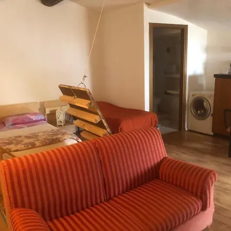 Lovely 1 Bedroom Loft, 20 Mins To Bgy Airport Daire Pradalunga